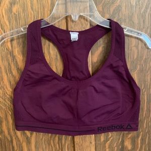 Reebok sports bra no size tag approx size 34 - 36